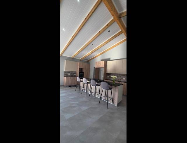 3 BEDROOM HOUSE FOR SALE IN ISLAND VIEW